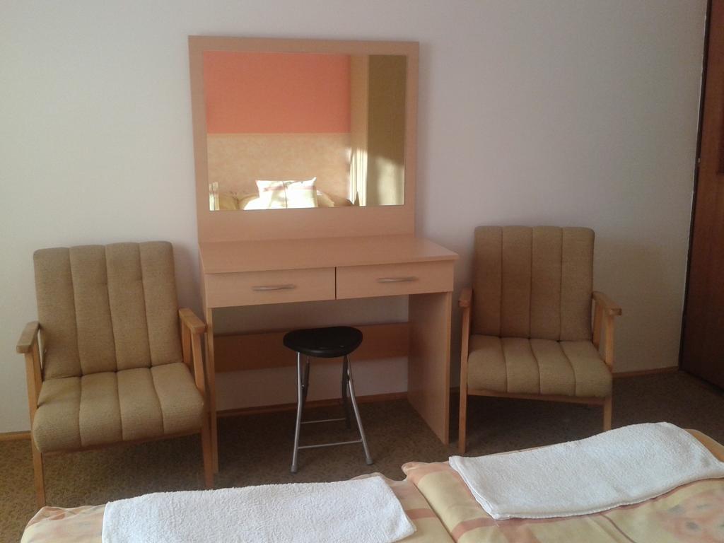 Petra Vendégház Bük Habitación foto