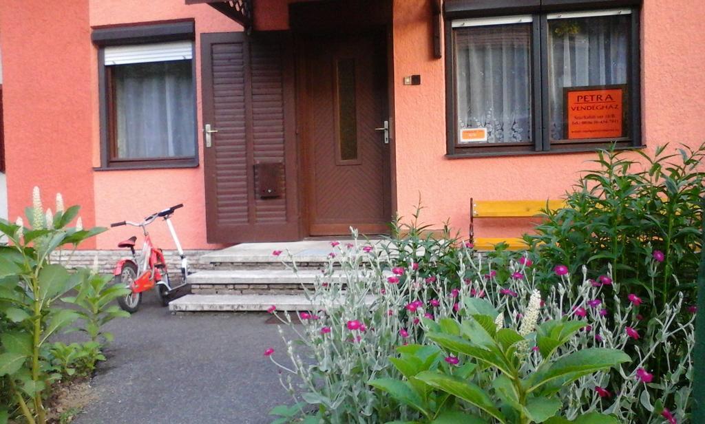 Petra Vendégház Bük Exterior foto